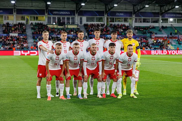 Polonya ve Gürcistan milli takımları arasında oynanan UEFA U-21-2025 maçında Polonyalı oyuncular görüldü (Maciej Rogowski)