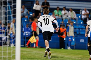 Nick Woltemade, Almanya ve Slovenya milli takımları arasında oynanan UEFA U-21 2025 maçında gol attıktan sonra kutlama yaparken görüldü (Maciej Rogowski)
