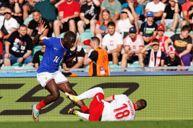 Christian Mawissa ve Dominik Marczuk, UEFA Euro U-21 2025 maçında Fransa ve Polonya milli takımları arasında görüldü (Maciej Rogowski)