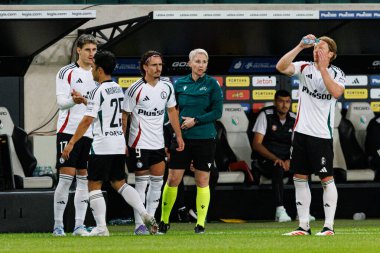 Ryoya Morishita, Ilya Shkurin ve Migouel Alfarela UEFA Avrupa Ligi 1. tur eleme maçında Legia Warszawa ve FK Aktobe takımları arasında Stadion Miejski Legii Warszawa 'da (Maciej Rogowski)