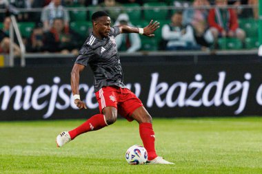 Uche Henry Agbo UEFA Avrupa Ligi 1. tur eleme maçında Legia Warszawa ve FK Aktobe takımları arasında Stadion Miejski Legii Warszawa 'da (Maciej Rogowski)