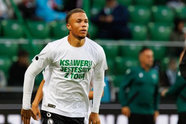 Steven Kapuadi UEFA Avrupa Ligi 1. tur eleme maçında Stadion Miejski Legii Warszawa 'da Legia Warszawa ve FK Aktobe takımları arasında oynandı.)