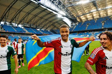 Bartosz Kapustka, Steve Kapuadi ve Migouel Alfarela Süper Puchar Polski maçında Lech Poznan ve Legia Warszawa (Maciej Rogowski)