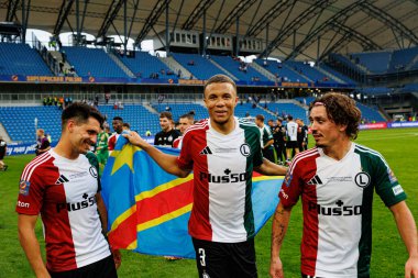 Bartosz Kapustka, Steve Kapuadi ve Migouel Alfarela Süper Puchar Polski maçında Lech Poznan ve Legia Warszawa (Maciej Rogowski)