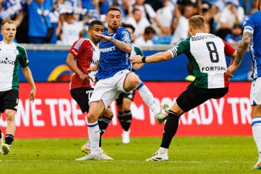 Filip Jagiello ve Rafal Augustyniak, Süper Puchar Polski maçında Lech Poznan ve Legia Warszawa (Maciej Rogowski)