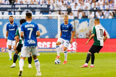 Antoni Kozubal, Süper Puchar Polski maçında Lech Poznan ve Legia Warszawa (Maciej Rogowski) takımları arasında görüldü.)