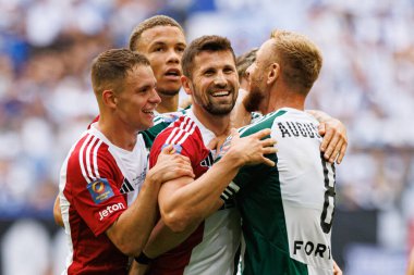 Legia oyuncuları, Süper Puchar Polski maçında Pawel Wszolek 'in 25 / 26' lık galibiyetini Lech Poznan ve Legia Warszawa (Maciej Rogowski)