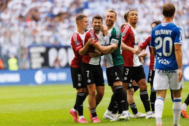 Legia oyuncuları, Süper Puchar Polski maçında Pawel Wszolek 'in 25 / 26' lık galibiyetini Lech Poznan ve Legia Warszawa (Maciej Rogowski)