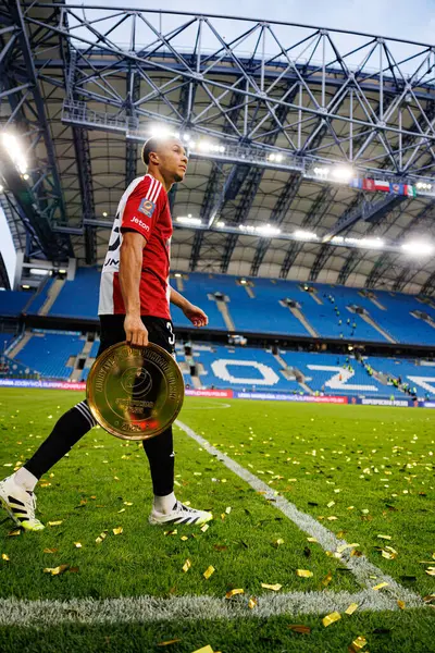 Steve Kapuadi, Süper Puchar Polski maçında Lech Poznan ve Legia Warszawa (Maciej Rogowski)