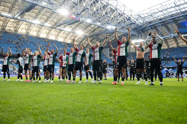 Legia oyuncuları Süper Puchar Polski maçında Lech Poznan ve Legia Warszawa (Maciej Rogowski)