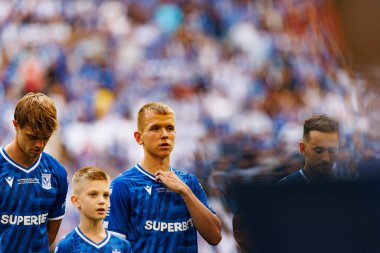 Antoni Kozubal, Süper Puchar Polski maçında Lech Poznan ve Legia Warszawa (Maciej Rogowski) takımları arasında görüldü.)