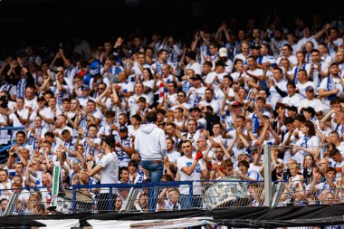 Lech taraftarları Süper Puchar Polski maçında Lech Poznan ve Legia Warszawa (Maciej Rogowski)