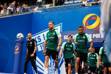 Rafal Augustyniak, Süper Puchar Polski maçında Lech Poznan ve Legia Warszawa (Maciej Rogowski) takımları arasında 25 / 26 'da görüldü.)