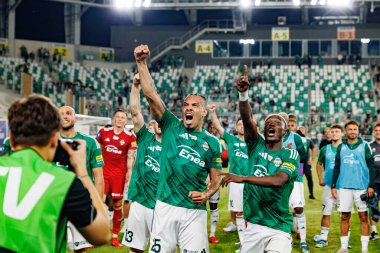 Maurides ve Capita Capemba, Radomiak Radom ve Pogon Szczecin (Maciej Rogowski) takımları arasındaki PKO BP Ekstraklasa maçı sırasında)