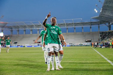 Capita Capemba, PKO BP Ekstraklasa maçında Radomiak Radom ve Pogon Szczecin (Maciej Rogowski) takımları arasında attığı golü kutlarken görülüyor.)