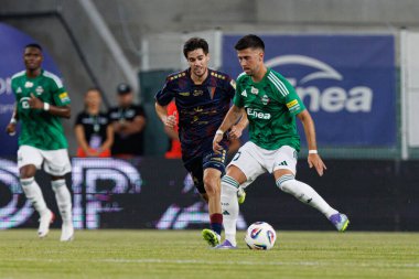 PKO BP Ekstraklasa maçında Jose Pozo ve Roberto Alves Radomiak Radom ve Pogon Szczecin (Maciej Rogowski) takımları arasında oynadılar.)