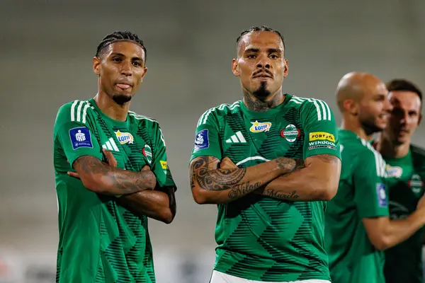 Joao Pedro ve Maurides, Radomiak Radom ve Pogon Szczecin (Maciej Rogowski) takımları arasındaki PKO BP Ekstraklasa maçında gol üstüne gol atarken görüldü)