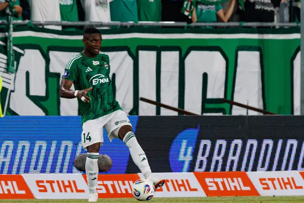 Radomiak Radom ve Pogon Szczecin (Maciej Rogowski) takımları arasındaki PKO BP Ekstraklasa maçı sırasında Steve Kingue)