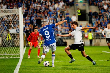 Miakel Ishak ve Asgeir Orrason UEFA Şampiyonlar Ligi karşılaşmasında görüldü. Lech Poznan ve Breidablik Kopavogur (Maciej Rogowski)