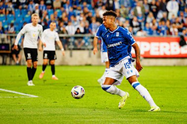 Bryan Fiabema UEFA Şampiyonlar Ligi maçında görüldü. Lech Poznan ve Breidablik Kopavogur (Maciej Rogowski)