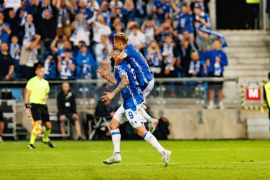 Mikael Ishak ve Joel Pereira UEFA Şampiyonlar Ligi maçında gol attıktan sonra kutlama yaparken görüldü. Lech Poznan ve Breidablik Kopavogur (Maciej Rogowski)