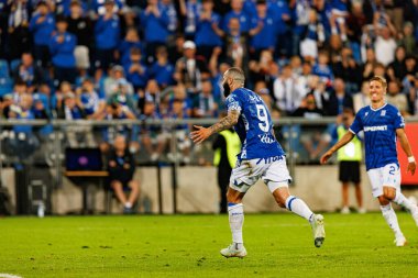 Mikael Ishak UEFA Şampiyonlar Ligi maçında gol attıktan sonra kutlama yaparken görüldü. Lech Poznan ve Breidablik Kopavogur (Maciej Rogowski)