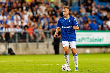 Michal Gurgul UEFA Şampiyonlar Ligi karşılaşmasında görüldü. Lech Poznan ve Breidablik Kopavogur (Maciej Rogowski)