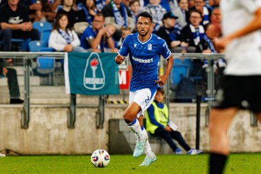 Alex Douglas UEFA Şampiyonlar Ligi maçında görüldü. Lech Poznan ve Breidablik Kopavogur (Maciej Rogowski)