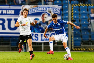 Agust Orri Thorsteinsson ve Leo Bengtsson UEFA Şampiyonlar Ligi 'nde görüldüler. Lech Poznan ve Breidablik Kopavogur (Maciej Rogowski)