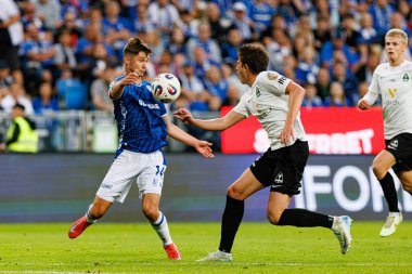 Leo Bengtsson ve Asgeir Orrason UEFA Şampiyonlar Ligi maçında görüldü. Lech Poznan ve Breidablik Kopavogur (Maciej Rogowski)