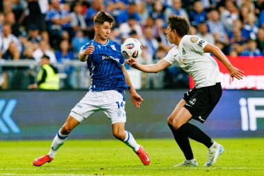 Leo Bengtsson ve Asgeir Orrason UEFA Şampiyonlar Ligi maçında görüldü. Lech Poznan ve Breidablik Kopavogur (Maciej Rogowski)