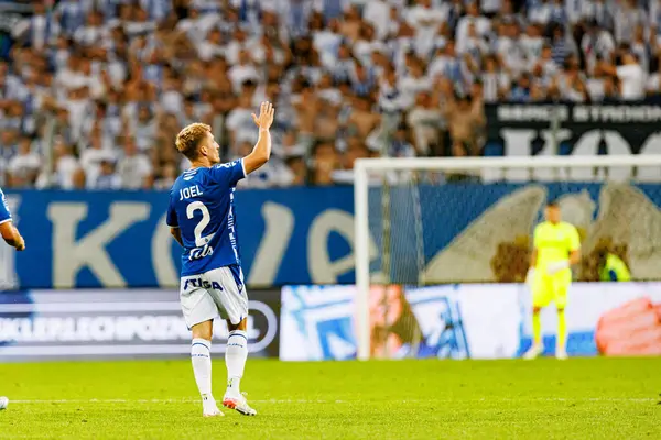 Joel Pereira UEFA Şampiyonlar Ligi 'nde gol attıktan sonra kutlama yaparken görüldü. Lech Poznan ve Breidablik Kopavogur (Maciej Rogowski)
