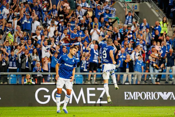 Mikael Ishak UEFA Şampiyonlar Ligi maçında gol attıktan sonra kutlama yaparken görüldü. Lech Poznan ve Breidablik Kopavogur (Maciej Rogowski)