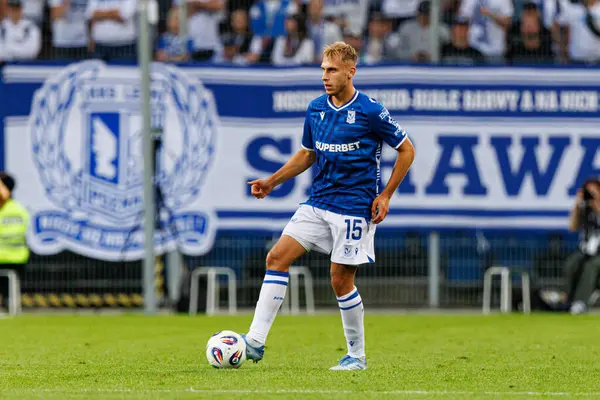 Michal Gurgul UEFA Şampiyonlar Ligi karşılaşmasında görüldü. Lech Poznan ve Breidablik Kopavogur (Maciej Rogowski)