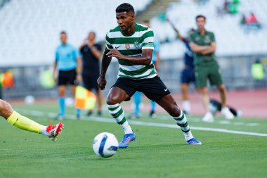 Matheus Reis, Sporting CP ve Villarreal CF (Maciej Rogowski) takımları arasındaki Trofeu de Cinco Violinos maçında görüldü.)