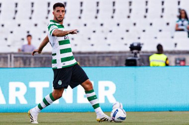 Goncalo Inacio, Trofeu de Cinco Violinos maçında Sporting CP ve Villarreal CF (Maciej Rogowski) takımları arasında görüldü.)