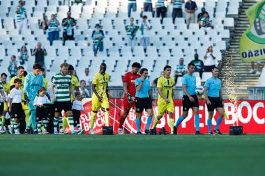 Sporting CP ve Villarreal CF (Maciej Rogowski) takımları arasında oynanan Trofeu de Cinco Violinos maçında her iki takımın oyuncuları)