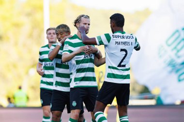 Sportif Oyuncular, Sporting CP ve Villarreal CF (Maciej Rogowski) takımları arasında oynanan Trofeu de Cinco Violinos maçında Morten Hjulmand 'dan gol üstüne gol atarken görüldü.)