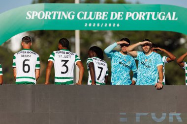 Sporcu Oyuncuları, Sporting CP ve Villarreal CF (Maciej Rogowski) takımları arasında oynanan Trofeu de Cinco Violinos maçında görüldü)