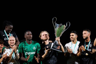 Sporcu Oyuncuları, Sporting CP ve Villarreal CF (Maciej Rogowski) takımları arasında oynanan Trofeu de Cinco Violinos maçında görüldü)