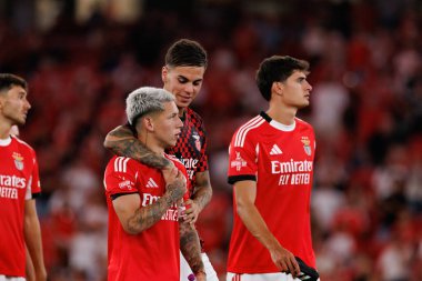Gianluca Prestianni ve Enzo Barrenechea, SL Benfica ile Fenerbahçe SK (Maciej Rogowski) arasında oynanan Eusebio Cup maçında görüldü.)