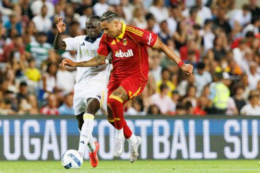 Al-Nassr Futbol Kulübü ve Rio Ave FC (Maciej Rogowski) arasındaki dostça maç sırasında Sadio Mane ve Clayton görüldü.)