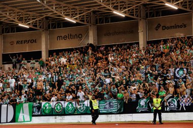 Estadio Belediyesi Rio Maior 'da (Maciej Rogowski) Casa Pia ve Sporting CP takımları arasında oynanan Liga Portekiz maçının taraftarları görülüyor.)