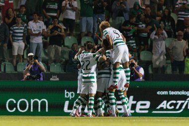 Casa Pia ve Estadio Belediyesi Rio Maior (Maciej Rogowski) takımları arasında oynanan Liga Portekiz maçında Morten Hjulmand 'dan gol üstüne gol atarken görülen Sporting Oyuncuları)