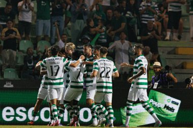  Casa Pia ve Estadio Belediyesi Rio Maior (Maciej Rogowski) takımları arasında oynanan Liga Portekiz maçında Morten Hjulmand 'dan gol üstüne gol atarken görülen Sporting Oyuncuları)