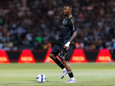 Duplexe Tchamba, Liga Portekiz maçı sırasında Estadio Belediyesi Rio Maior 'daki Casa Pia ve Sporting CP takımları arasında görüldü (Maciej Rogowski)