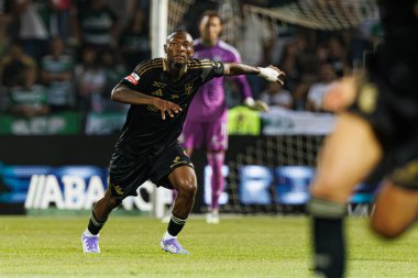 Duplexe Tchamba, Liga Portekiz maçı sırasında Estadio Belediyesi Rio Maior 'daki Casa Pia ve Sporting CP takımları arasında görüldü (Maciej Rogowski)