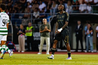 Duplexe Tchamba, Liga Portekiz maçı sırasında Estadio Belediyesi Rio Maior 'daki Casa Pia ve Sporting CP takımları arasında görüldü (Maciej Rogowski)