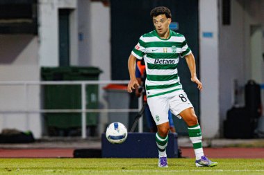 Pedro Goncalves, Liga Portekiz maçı sırasında Estadio Belediyesi Rio Maior 'daki Casa Pia ve Sporting CP takımları arasında görüldü (Maciej Rogowski)