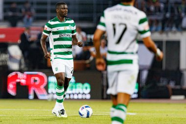 Ousmane Diomande, Liga Portekiz maçı sırasında Estadio Belediyesi Rio Maior 'daki Casa Pia ve Sporting CP takımları arasında görüldü (Maciej Rogowski)